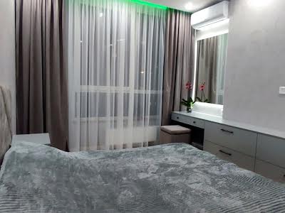 квартира за адресою Олександра Олеся вул., 2-В