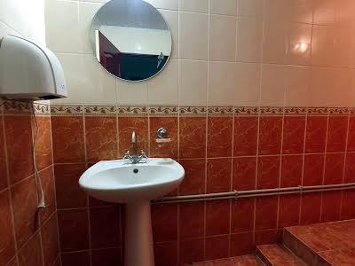 комерційна за адресою Харківська вул., 120