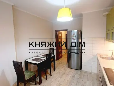 квартира за адресою Авіаконструктора Ігоря Сікорського вул. (Танкова), 1