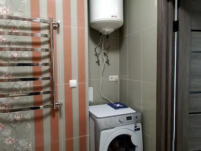 квартира за адресою Рональда Рейгана вул., 40
