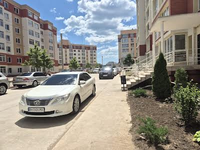 комерційна за адресою Будівельна вул., 48-А