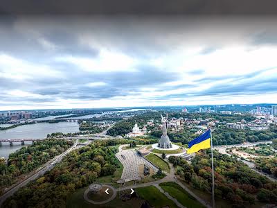 ділянка за адресою Київ, Миколи Міхновського бульв. (Дружби Народів), 12