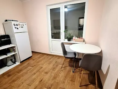 квартира за адресою Ревуцького вул., 54