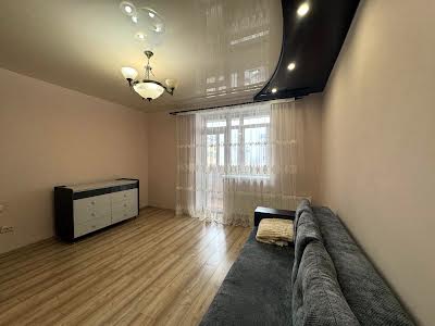 квартира за адресою Симоненка, 31