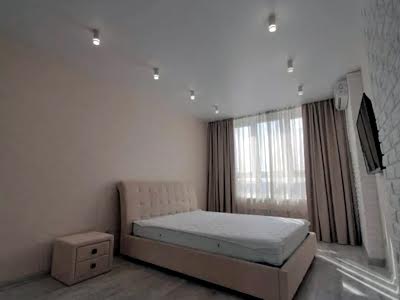квартира за адресою Драгоманова вул., 10