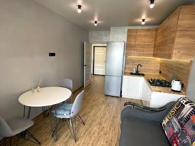 квартира за адресою Сімейна вул., 5
