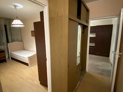 квартира за адресою Озерна вул., 28