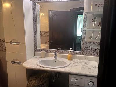 квартира за адресою Бабаджаняна, 21