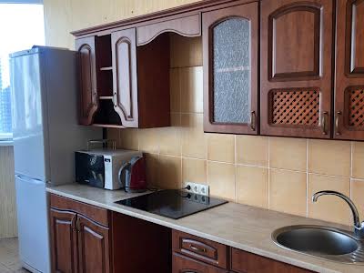 квартира за адресою Анни Ахматової вул., 50