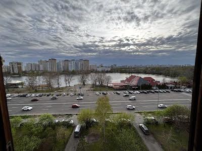 квартира за адресою Ревуцького вул., 5