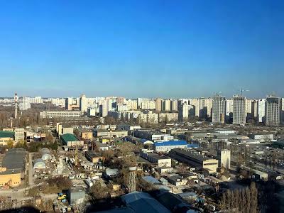 квартира за адресою Причальна вул., 10