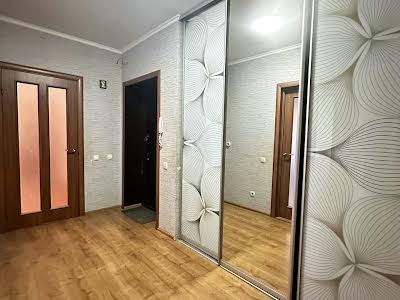 квартира за адресою Рильського вул., 5-В