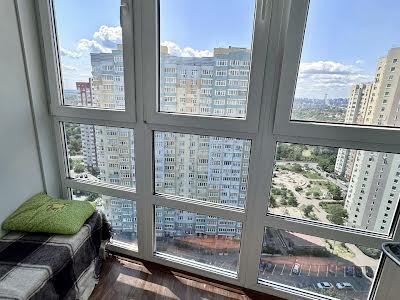квартира за адресою Софії Русової вул., 7