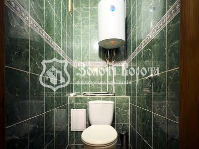 квартира за адресою Прирічна вул., 17д