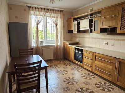 квартира за адресою Зодчих вул., 16