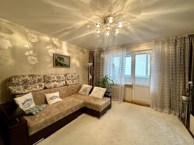 квартира за адресою Одеса, Академіка Корольова вул., 48