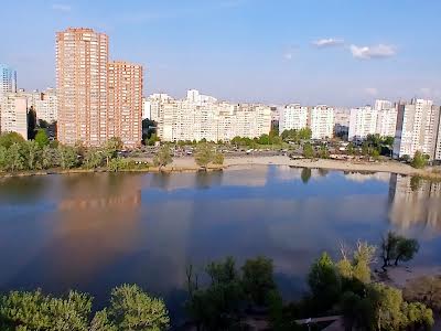 квартира за адресою Драгоманова, 1Е