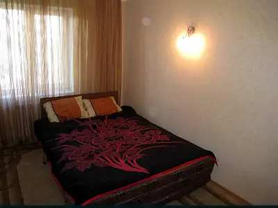 квартира за адресою Раїси Окіпної вул., 7