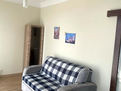 квартира за адресою Замковецька вул., 102