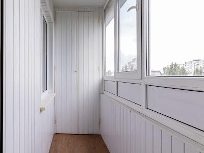 квартира за адресою Романа Ратушного вул. (Волгоградська), 37