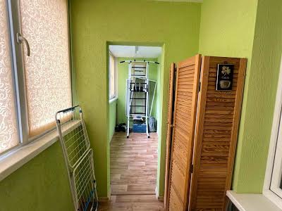 квартира за адресою Анни Ахматової вул., 16-В