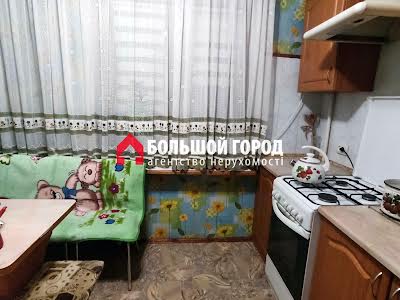 квартира за адресою Чарівна вул., 38