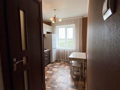 квартира за адресою Макарова, 6
