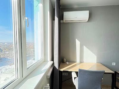 квартира за адресою Академіка Глушкова просп., 42