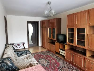 квартира за адресою Героїв УПА вул. (Кирпоноса), 15-Б