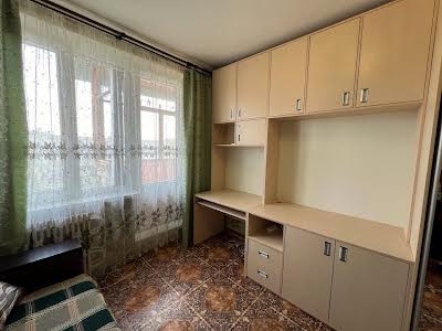 квартира за адресою Перемоги просп., 67