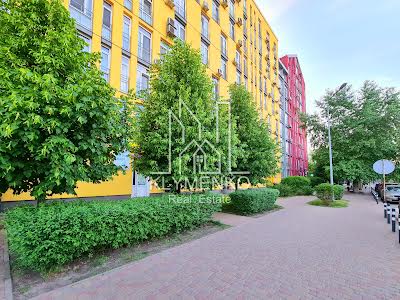 квартира за адресою Регенераторна вул., 4