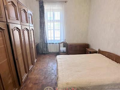 квартира за адресою Базарна вул., 21