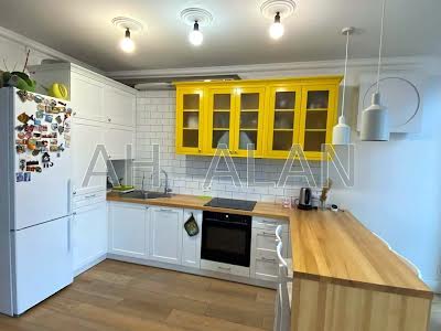 квартира за адресою Регенераторна вул., 4 к14