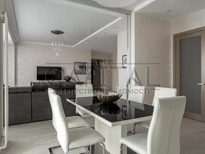 квартира за адресою Круглоуніверситетська вул., 3-5