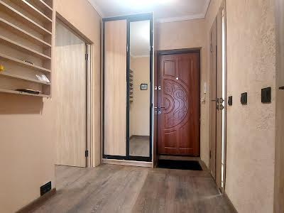 квартира по адресу Героев Днепра ул., 47