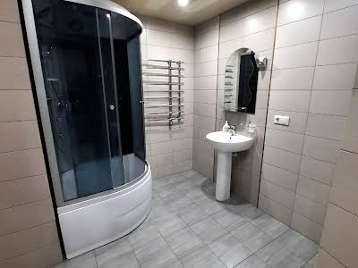 квартира за адресою Королеви Єлизавети ІІ вул. (Глинки), 2