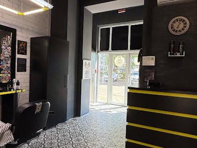 комерційна за адресою Соборна вул., 126/1