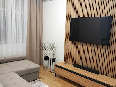 квартира за адресою Залізнична вул., 7