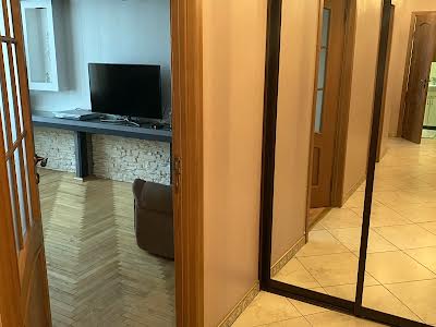 квартира за адресою Опанаса Сластіона вул., 58