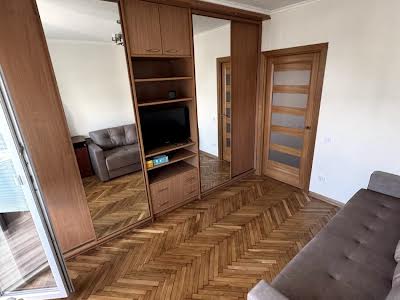 квартира по адресу Зубровская ул., 25а