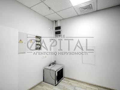 коммерческая по адресу Кловский спуск, 5