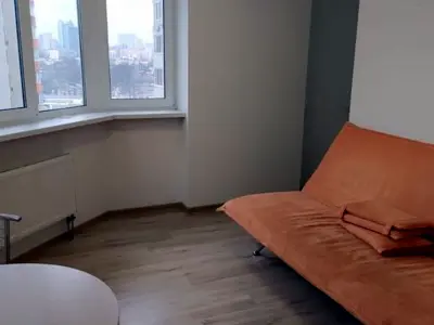квартира за адресою Феодосійська вул., 1