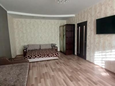 квартира за адресою Анни Ахматової вул., 22