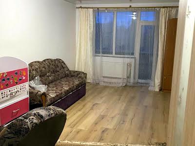 квартира за адресою Антонича вул., 5б