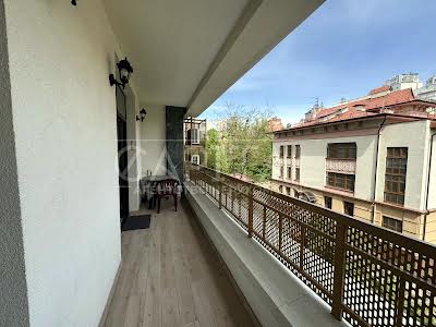 квартира за адресою Золотоустівська вул., 24а