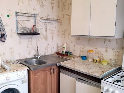 квартира за адресою Ореста Левицького вул. (Академіка Курчатова), 21