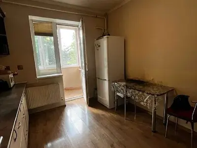 квартира за адресою Вишнева вул., 1