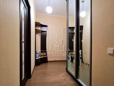 квартира за адресою Регенераторна вул., 4