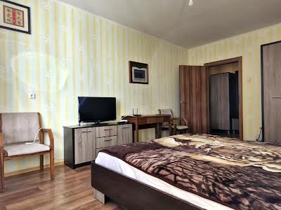 квартира за адресою Закревського, 95
