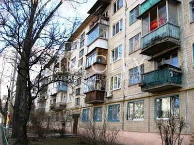 квартира за адресою Космічна вул., 12